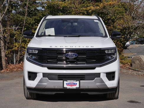 Certified 2025 Ford Expedition Max Platinum image 38