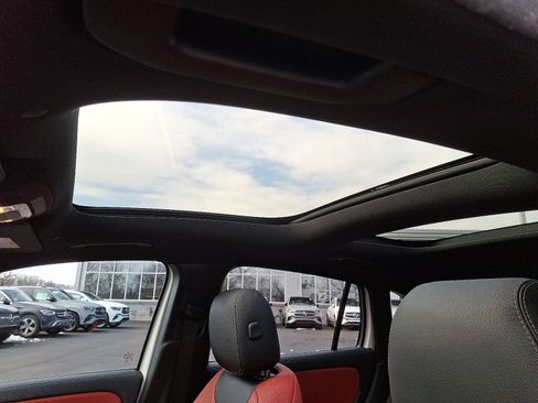 Certified 2022 Mercedes-Benz GLA 250 4MATIC image 15