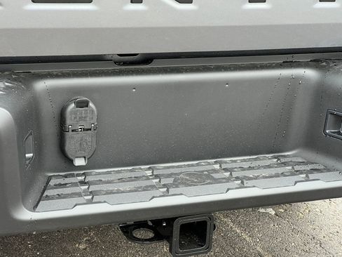 New 2026 Nissan Frontier SV w/ All-Weather Content Package AWD/4WD image 9