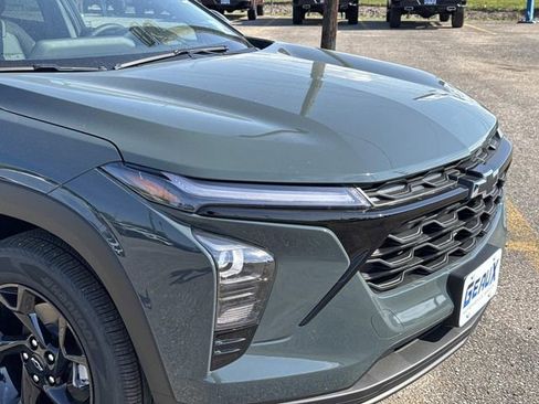 New 2026 Chevrolet Trax LT w/ Driver Confidence Package image 5