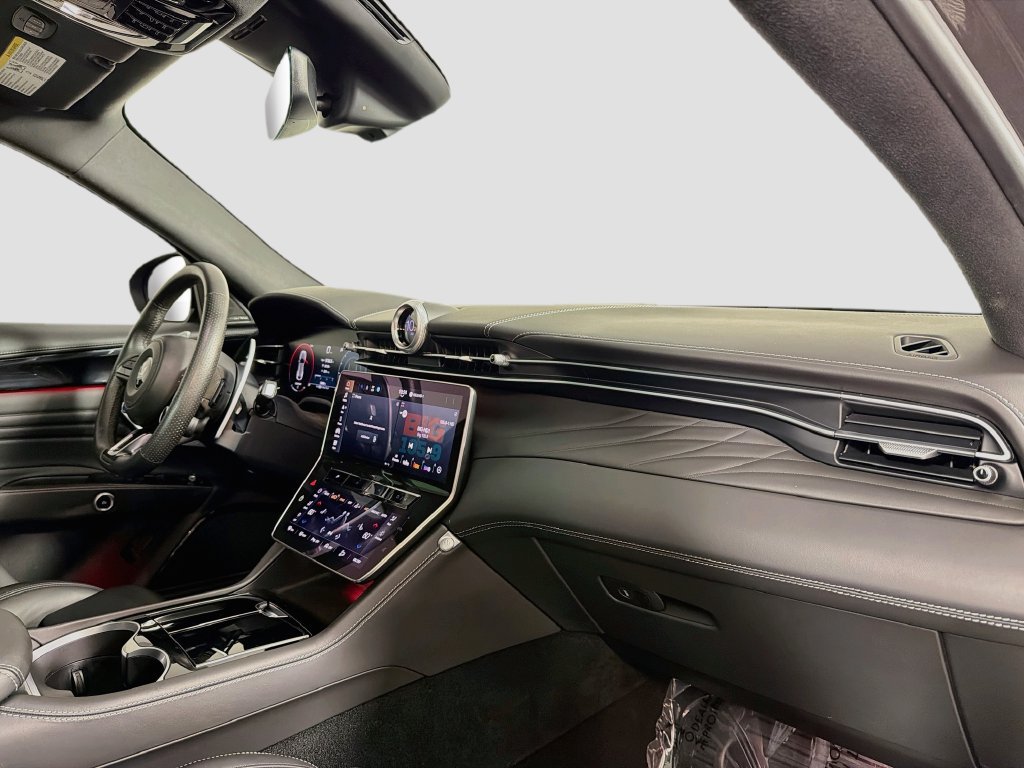 Used 2025 Maserati Grecale Modena AWD/4WD image 31