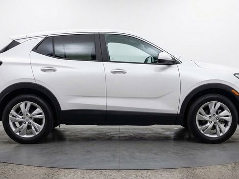 Used 2025 Buick Encore GX Preferred AWD/4WD image 11