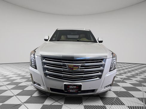 Used 2020 Cadillac Escalade Platinum image 8
