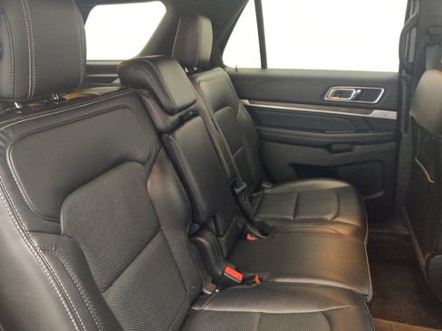 Used 2017 Ford Explorer Limited w/ Equipment Group 301A AWD/4WD image 19