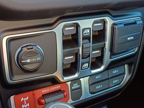 New 2026 Jeep Gladiator Mojave AWD/4WD image 27