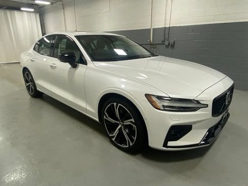 Used 2023 Volvo S60 B5 Ultimate w/ Climate Package AWD/4WD image 4