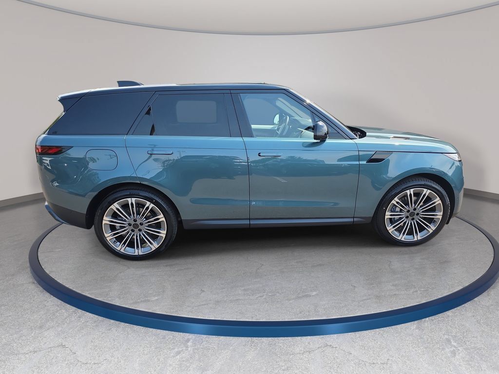 New 2026 Land Rover Range Rover Sport SE AWD/4WD image 4
