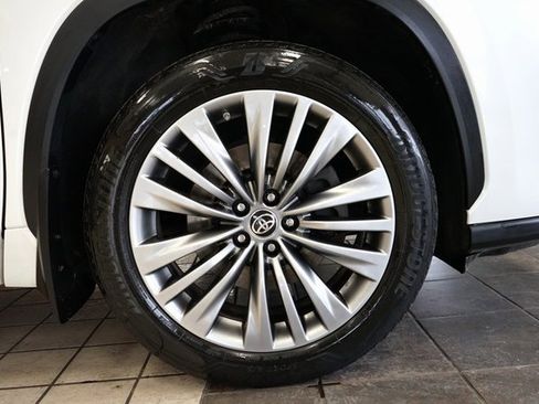 Used 2021 Toyota Highlander Platinum image 58