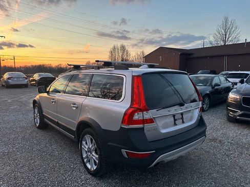 Used 2016 Volvo XC70 T5 Premier w/ Proximity Package image 7