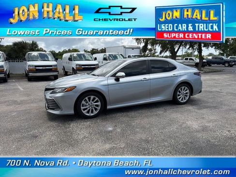 Used 2024 Toyota Camry LE w/ Convenience Package FWD image 3
