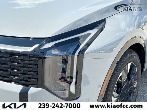 New 2026 Kia Sportage SX FWD image 8