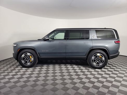 Used 2022 Rivian R1S Launch Edition image 2