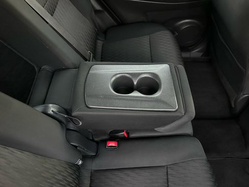 Used 2017 Nissan Rogue SV image 19