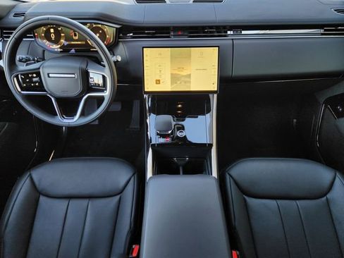 Used 2026 Land Rover Range Rover Sport SE image 4