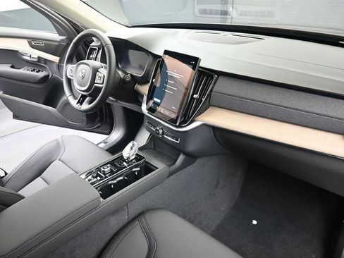 New 2026 Volvo XC90 B6 Plus w/ Protection Package Premier image 12