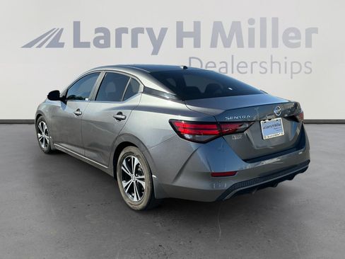 Used 2020 Nissan Sentra SV image 3