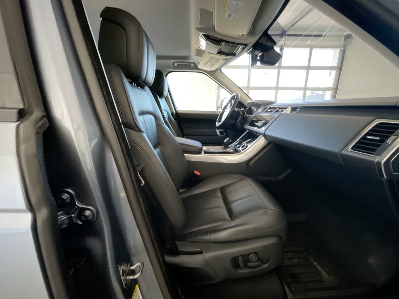 Used 2021 Land Rover Range Rover Sport SE AWD/4WD image 32