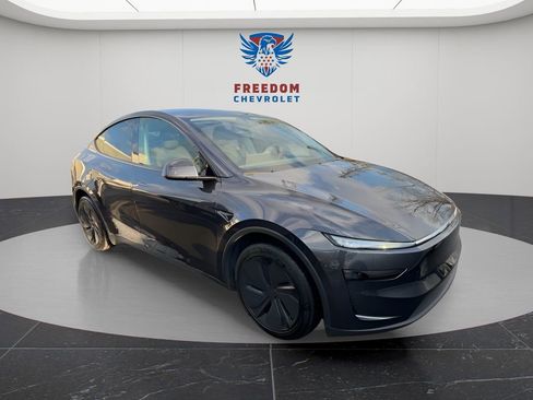 Used 2026 Tesla Model Y Long Range image 31