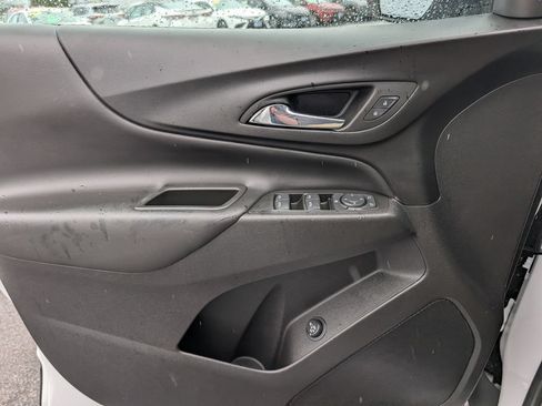 Used 2022 Chevrolet Equinox LT AWD/4WD image 14
