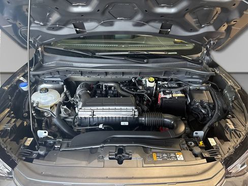 Certified 2025 Ford Escape ST-Line AWD/4WD image 16