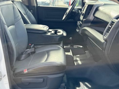 Used 2019 RAM 2500 Tradesman w/ Chrome Appearance Group image 19