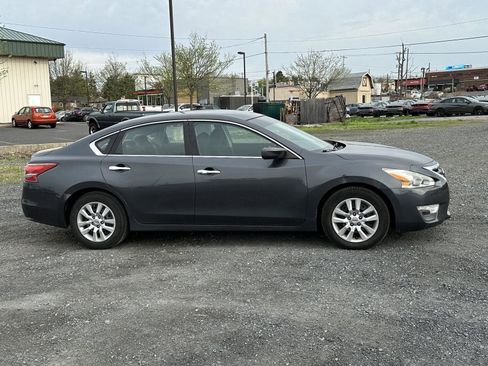 Used 2013 Nissan Altima 2.5 S image 9