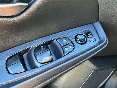 Used 2024 Nissan Sentra SV image 34