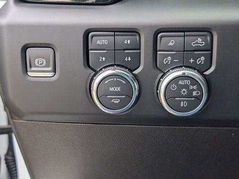 Certified 2024 GMC Sierra 2500 AT4 w/ AT4 Preferred Package image 22