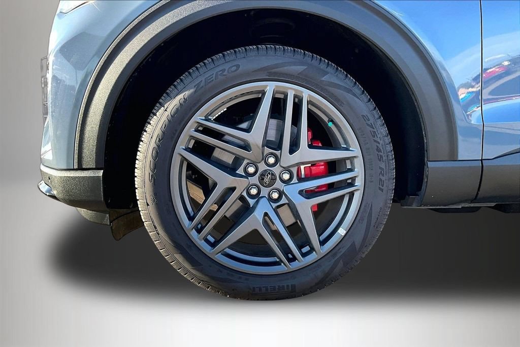 Used 2025 Ford Explorer ST-Line w/ Premium Package RWD image 31