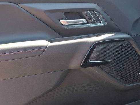 Used 2025 Chevrolet Silverado EV RST AWD/4WD image 21