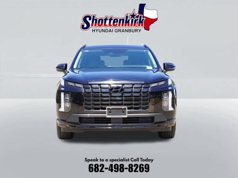 Used 2023 Hyundai Palisade XRT FWD image 2