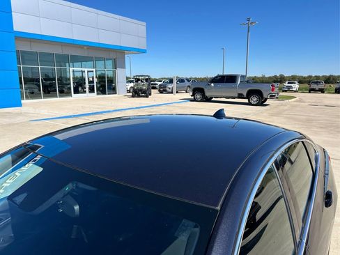 Used 2023 Chevrolet Malibu LT FWD image 12