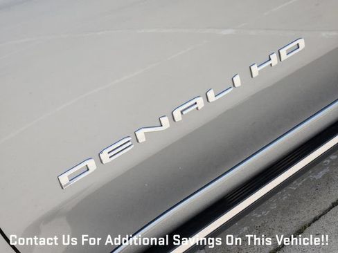 New 2026 GMC Sierra 2500 Denali w/ Denali Reserve Package AWD/4WD image 8