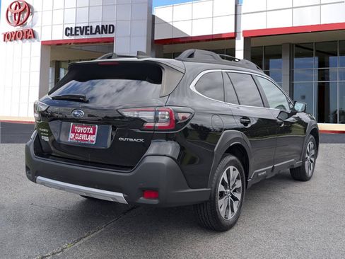 Used 2023 Subaru Outback Limited AWD/4WD image 7
