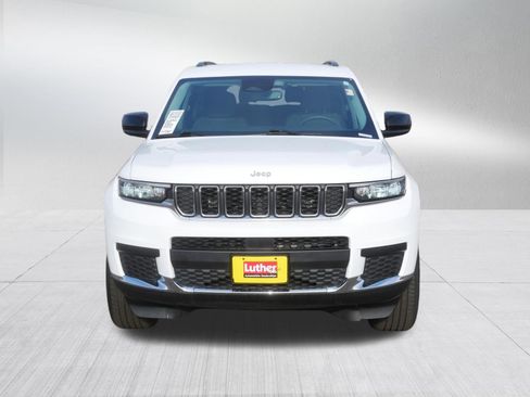 Used 2023 Jeep Grand Cherokee L Laredo w/ Luxury Tech Group I AWD/4WD image 2