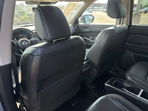 Used 2023 Nissan Pathfinder SL w/ SL Premium Package AWD/4WD image 25