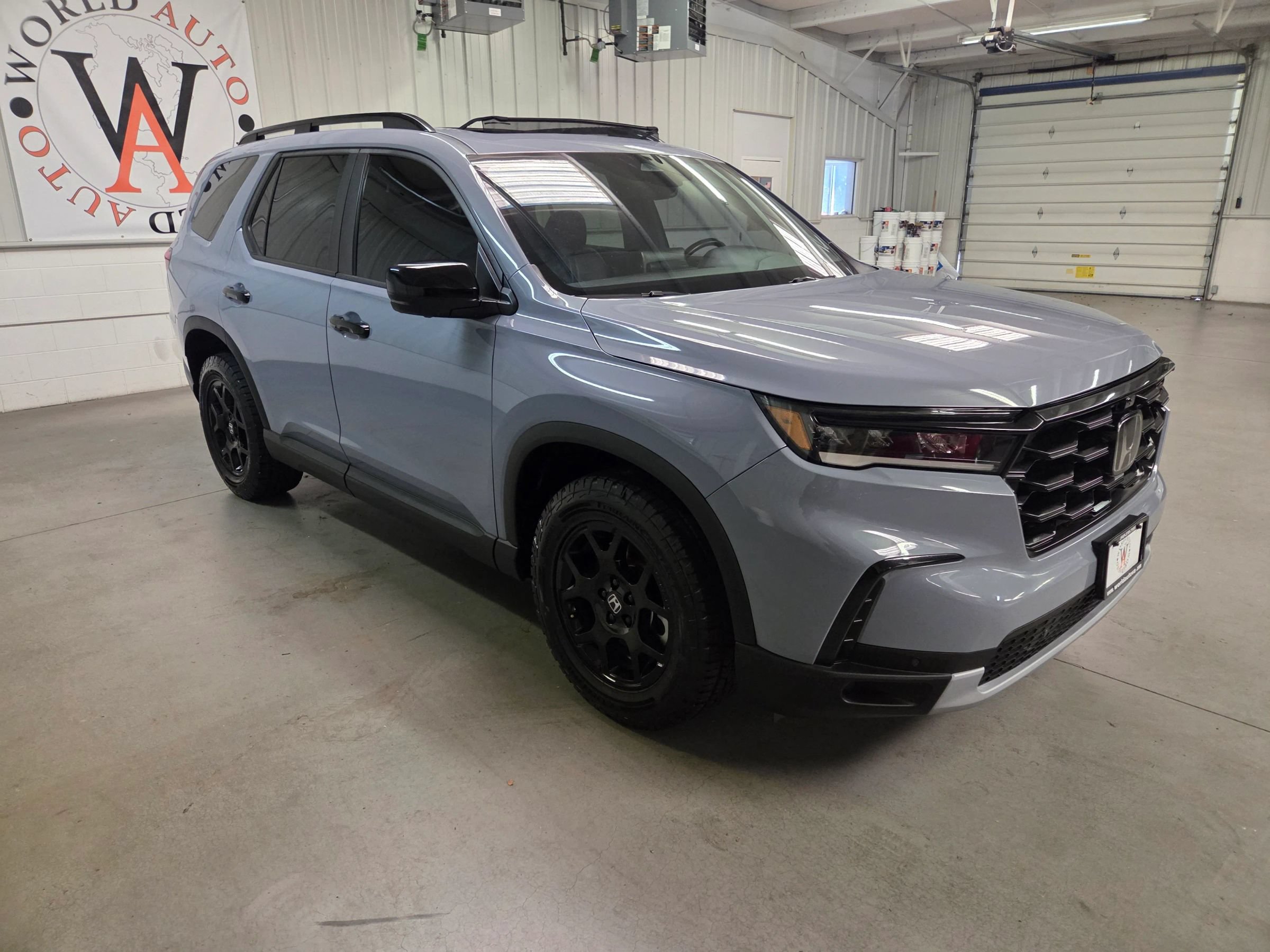 Used 2024 Honda Pilot TrailSport image 10