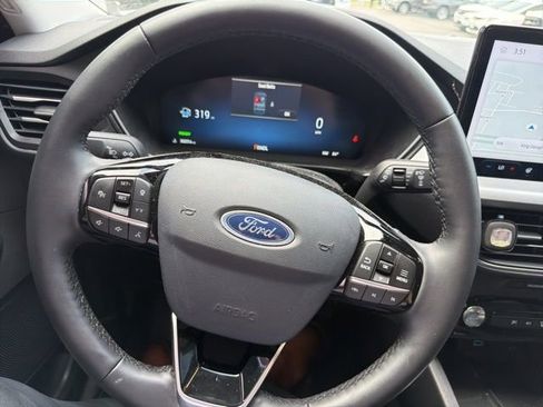 Used 2023 Ford Escape Platinum AWD/4WD image 20