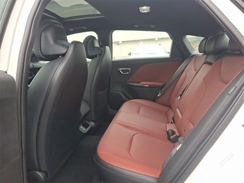 New 2025 Kia K4 GT-Line w/ GT-Line Premium Package image 6