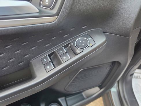 Used 2020 Ford Escape SE Sport FWD image 28