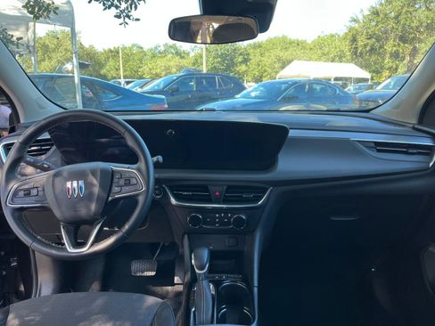 Used 2025 Buick Encore GX Preferred image 27