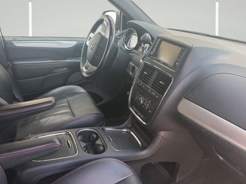 Used 2019 Dodge Grand Caravan GT FWD image 8