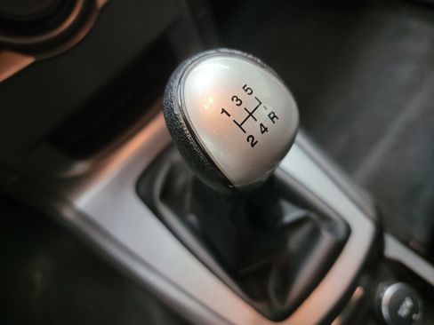 Used 2016 Ford Fiesta S image 25