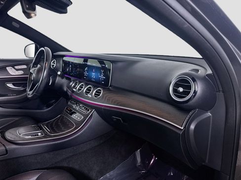 Used 2021 Mercedes-Benz E 450 4MATIC Sedan image 30