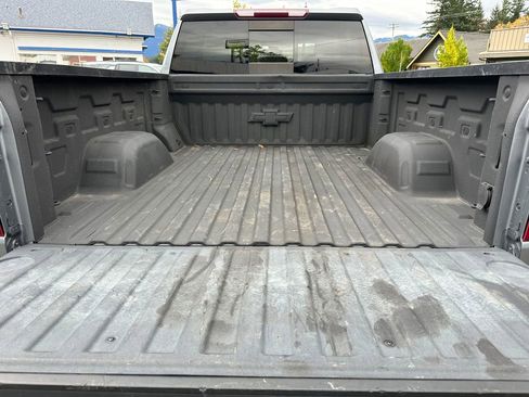 Used 2019 Chevrolet Silverado 1500 LTZ w/ LTZ Premium Package AWD/4WD image 15