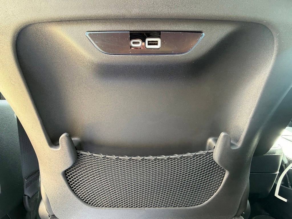 New 2026 Chrysler Pacifica Select FWD image 28
