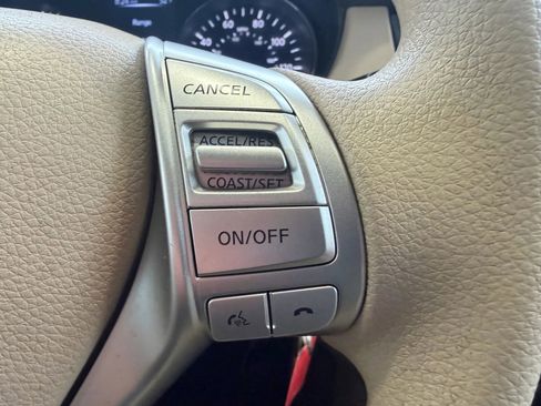Used 2015 Nissan Rogue S FWD image 14