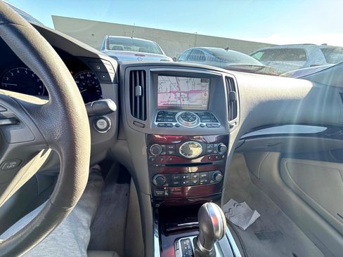 Used 2011 INFINITI G37 Sport w/ Premium Pkg image 17