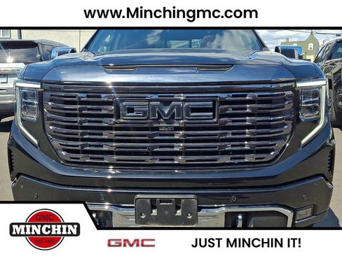 Used 2023 GMC Sierra 1500 Denali Ultimate AWD/4WD image 2
