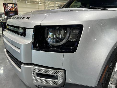 Used 2020 Land Rover Defender 110 First Edition AWD/4WD image 19